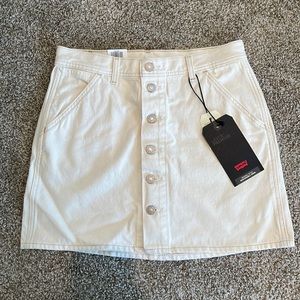 NWT Levi’s Button Up White Denim Mini Skirt